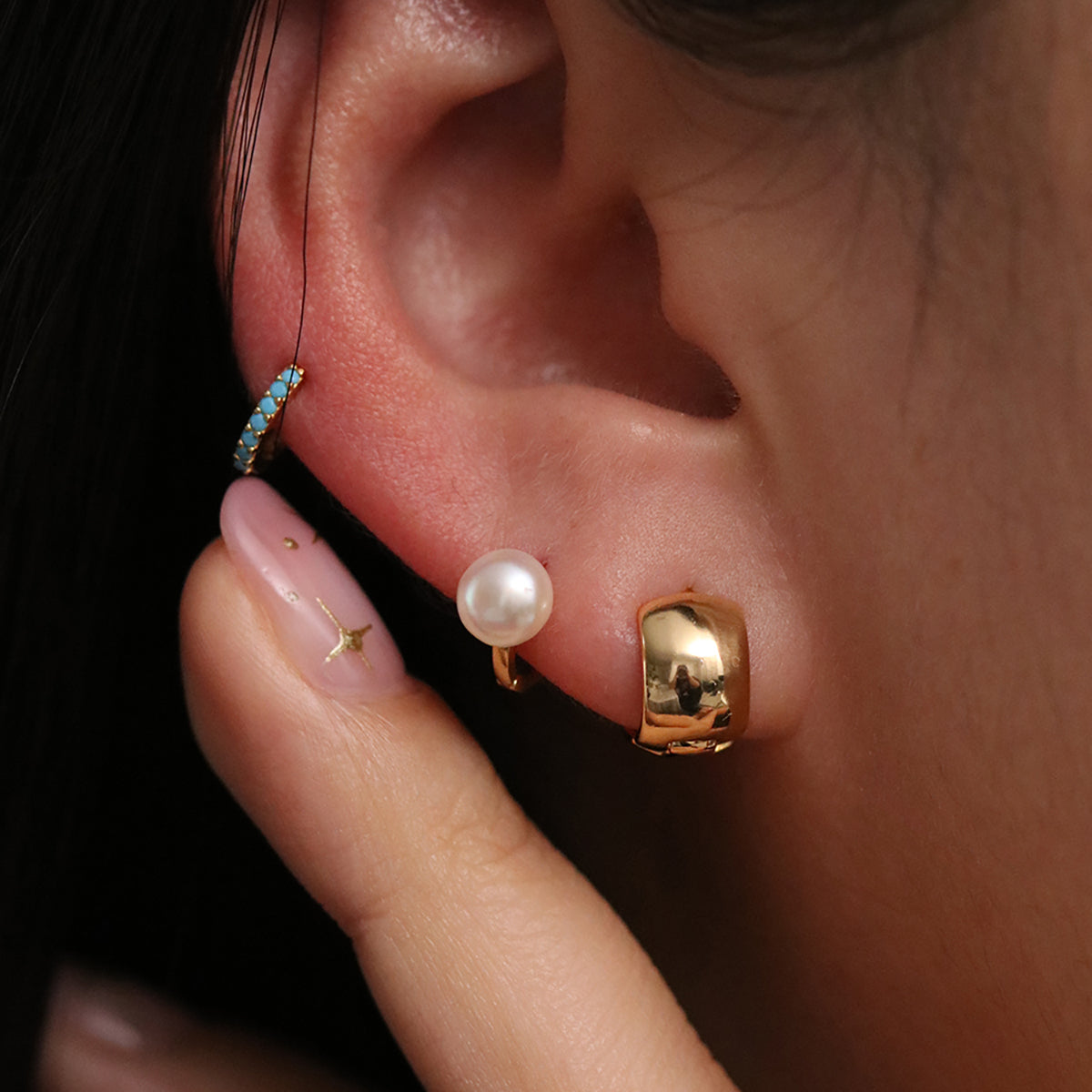 Fresh Water Pearl Huggie Earring-2