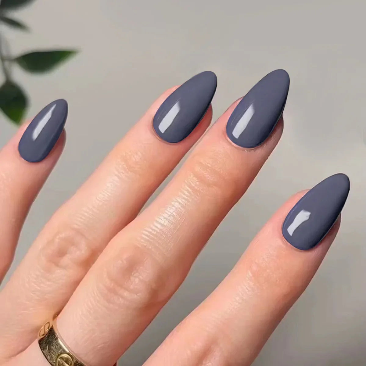 Classic Glossy Long Pointed Fake Nails Set-9