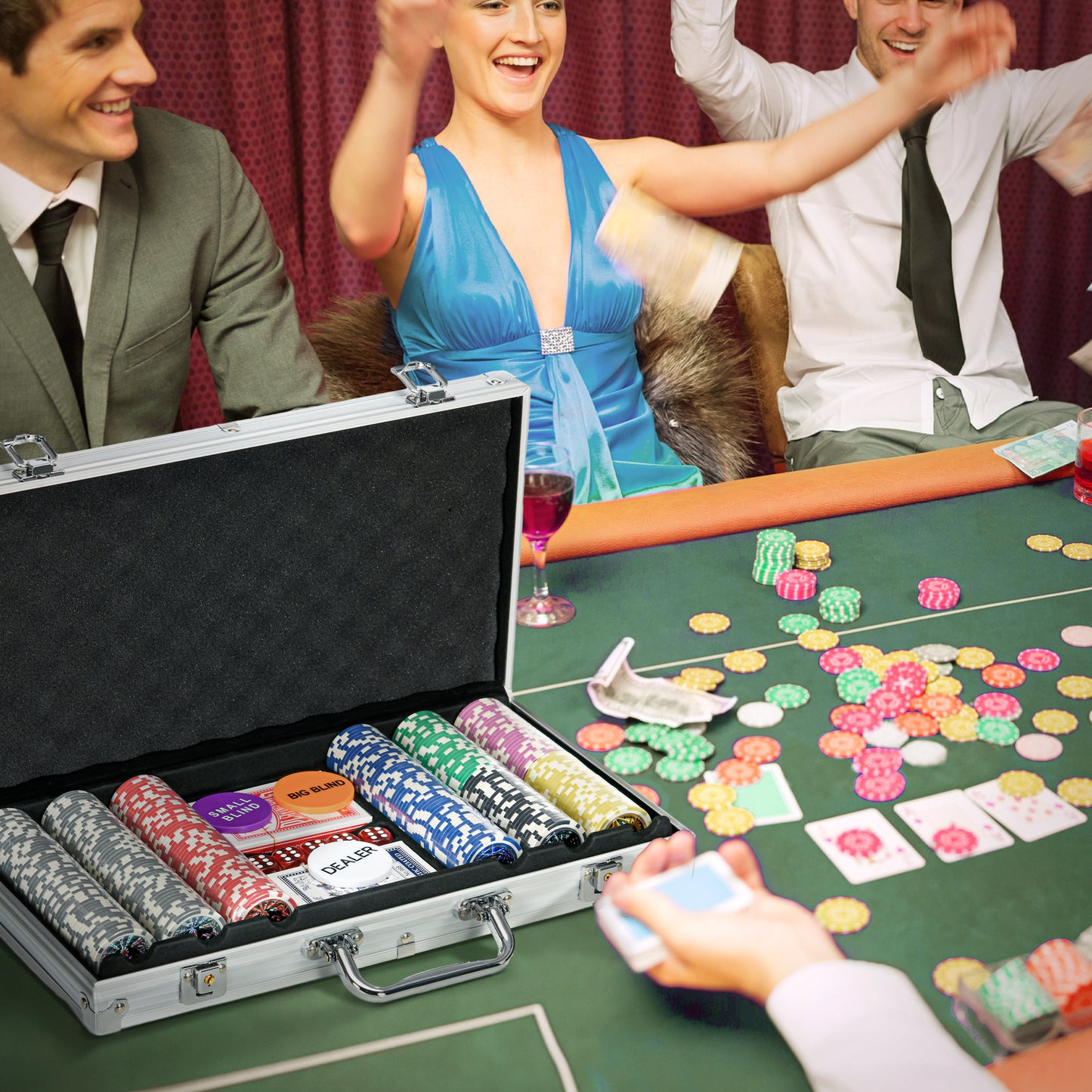 Luxury 500PCS Poker Chips Set, Complete with Gaming Mat, Chips, Dual Card Decks, Dealer Button, 5 Dice, Ultimate Game Night Kit | SPORTNOW-8