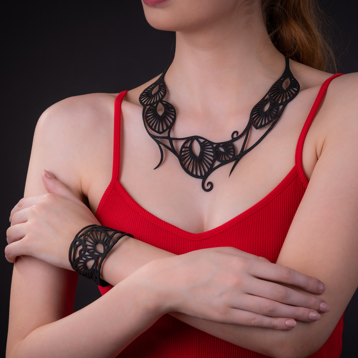 Leaf Art Nouveau Inner Tube Necklace-1